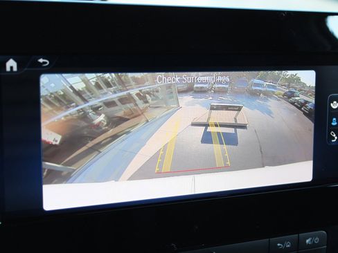 Used 2025 Mercedes-Benz Sprinter 2500 image 17