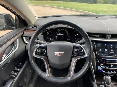 Used 2019 Cadillac XTS Luxury FWD image 12