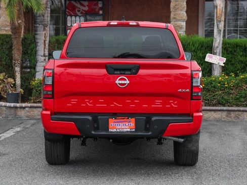 Used 2025 Nissan Frontier SV image 7