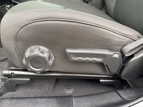 Used 2021 Jeep Wrangler Unlimited Sport image 10