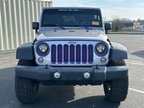 Used 2018 Jeep Wrangler Unlimited Sport S image 2
