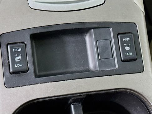 Used 2014 Subaru Outback 3.6R Limited AWD/4WD image 22