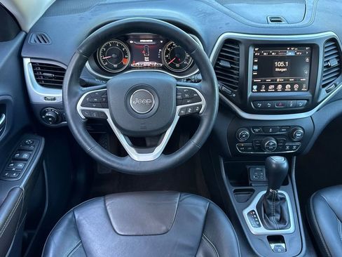 Used 2014 Jeep Cherokee Limited w/ Technology Group FWD image 13