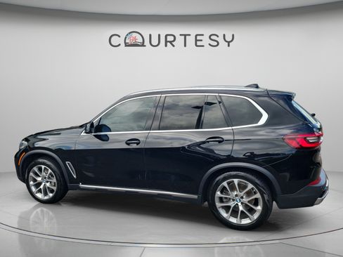 Used 2020 BMW X5 sDrive40i w/ Premium Package RWD image 2