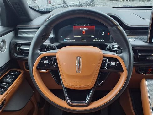 Used 2022 Lincoln Aviator Black Label AWD/4WD image 13