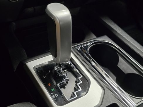 Used 2017 Toyota Tundra SR5 image 30