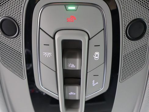 Used 2023 Audi Q5 2.0T Premium w/ Convenience Package image 8