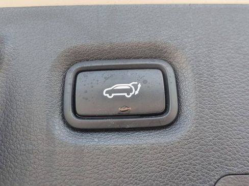 Used 2020 Hyundai Santa Fe Limited FWD image 27