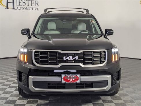 Used 2024 Kia Telluride S image 3
