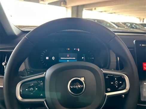 New 2026 Volvo XC90 T8 Plus image 12