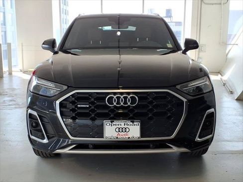 Certified 2023 Audi Q5 2.0T Premium w/ Convenience Package AWD/4WD image 2
