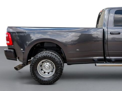 Used 2023 RAM 3500 Laramie AWD/4WD image 6