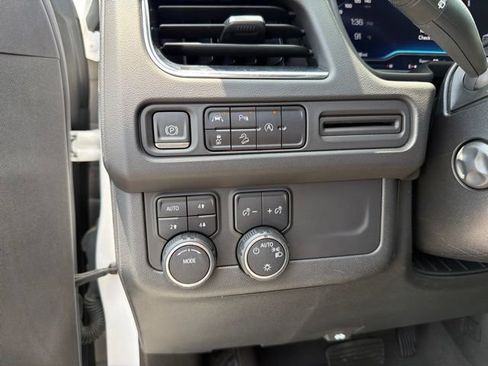 Used 2023 Chevrolet Suburban Premier AWD/4WD image 12