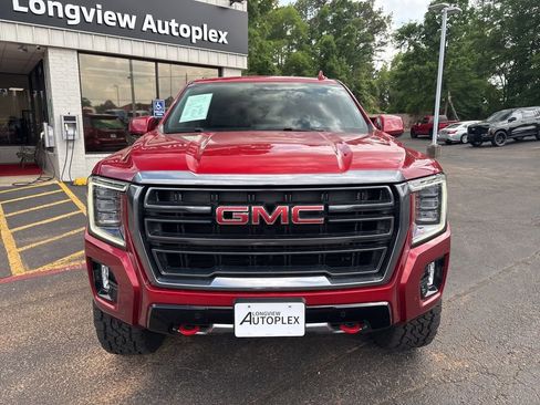 Used 2024 GMC Yukon AT4 AWD/4WD image 3