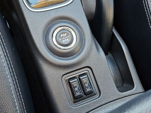 Used 2014 Mitsubishi Outlander GT image 16