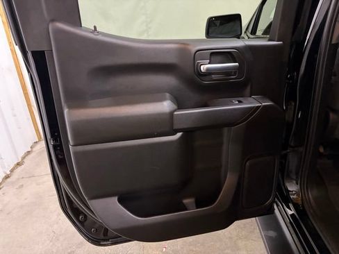 Used 2023 Chevrolet Silverado 1500 Custom AWD/4WD image 18