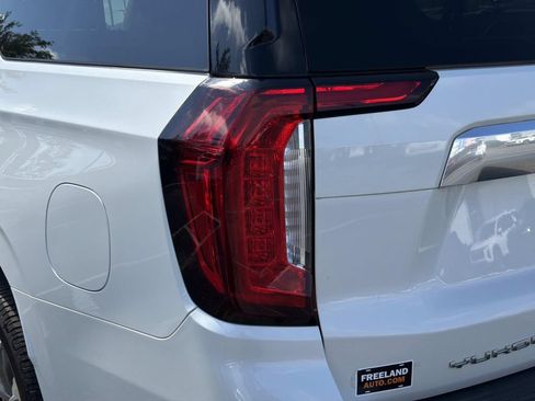Used 2021 GMC Yukon XL Denali w/ Denali Ultimate Package RWD image 11