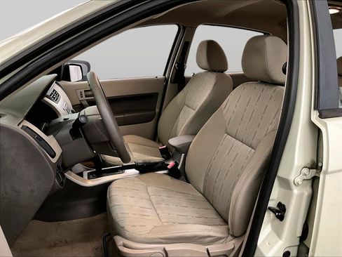 Used 2011 Ford Focus SE FWD image 24