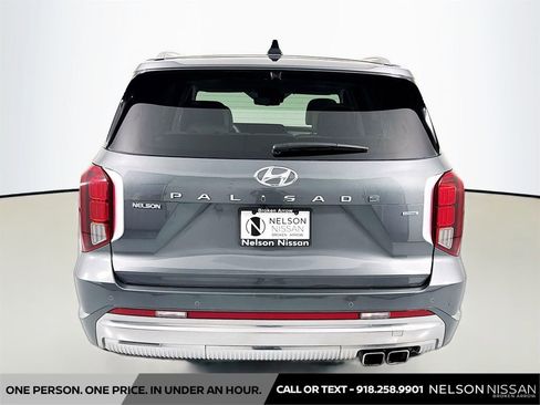 Used 2025 Hyundai Palisade Calligraphy AWD/4WD image 6