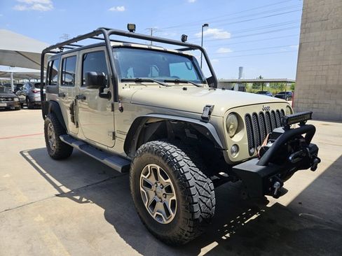 Used 2018 Jeep Wrangler Unlimited Sport S AWD/4WD image 3