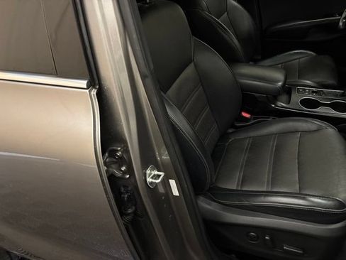 Used 2019 Kia Sorento SX AWD/4WD image 24