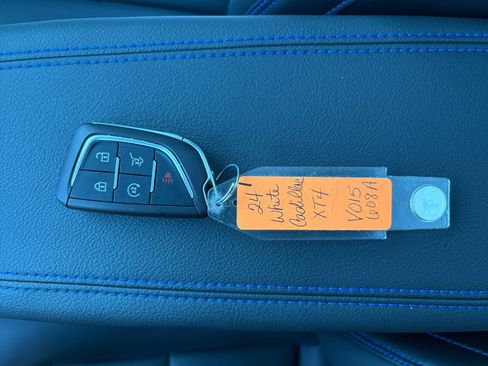 Used 2024 Cadillac XT4 Sport image 30