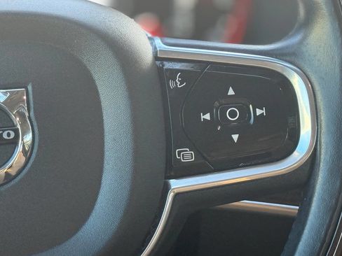 Used 2016 Volvo XC90 T6 Momentum w/ Protection Package Plus image 30