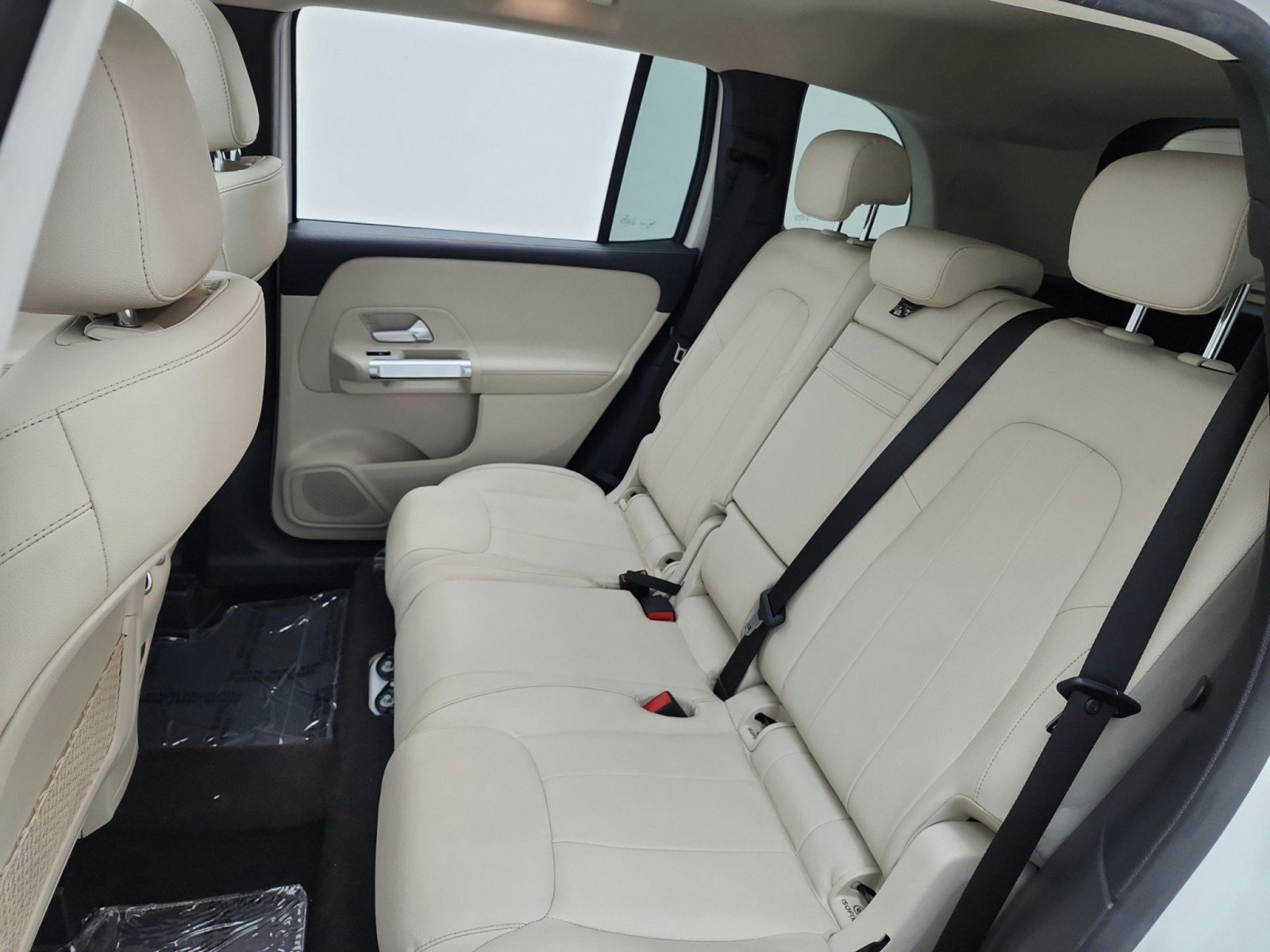Used 2023 Mercedes-Benz GLB 250 image 16