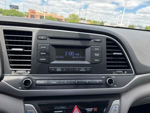 Used 2017 Hyundai Elantra SE w/ Cargo Package FWD image 16