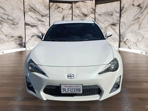 Used 2015 Scion FR-S RWD image 2