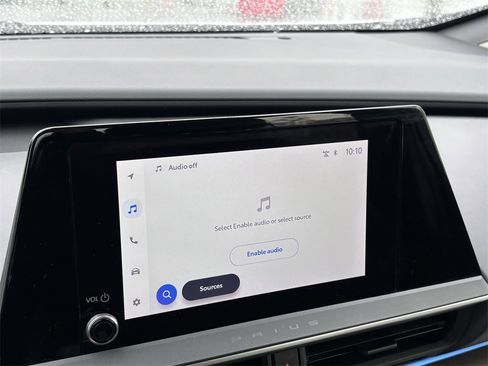 Used 2024 Toyota Prius XLE image 8