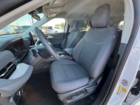 Used 2026 Ford Explorer Active AWD/4WD image 38