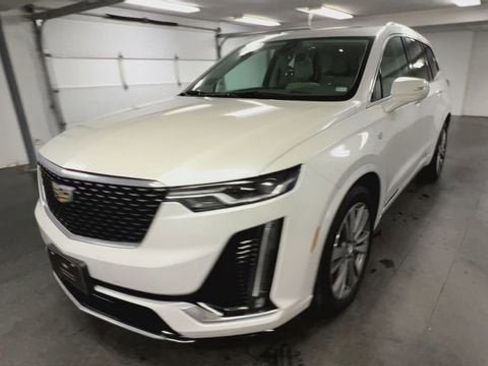 Certified 2020 Cadillac XT6 Premium Luxury FWD image 4