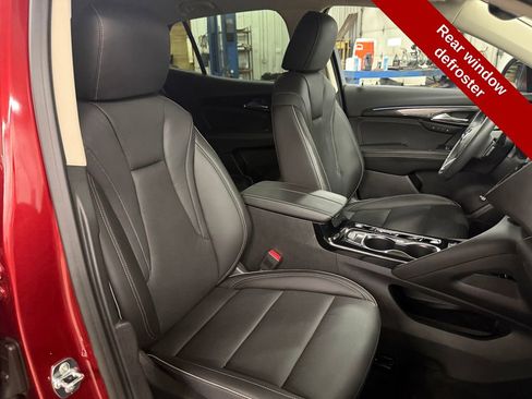 Used 2023 Buick Envision Essence image 35