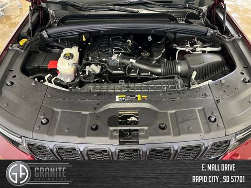 Used 2025 Jeep Grand Cherokee Limited w/ Black Appearance Package AWD/4WD image 30