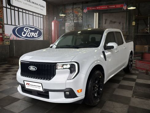 New 2026 Ford Maverick Lobo AWD/4WD image 1