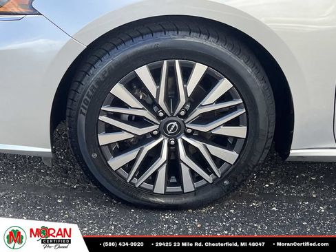 Used 2024 Nissan Altima 2.5 SV FWD image 9