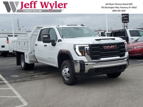 New 2025 GMC Sierra 3500 Pro w/ Convenience Package AWD/4WD image 1
