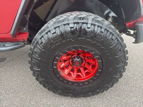 Used 2018 Jeep Wrangler Unlimited Rubicon w/ Safety Group AWD/4WD image 13