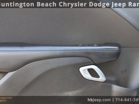 Used 2021 Dodge Challenger GT image 8