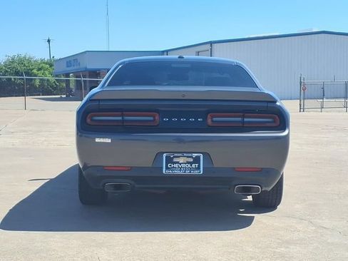 Used 2022 Dodge Challenger R/T RWD image 6