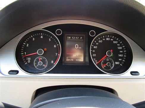 Used 2013 Volkswagen CC Sport image 18