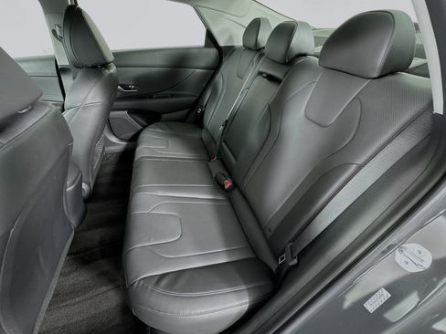 Used 2023 Hyundai Elantra Limited w/ Preferred Accessory Package FWD image 26