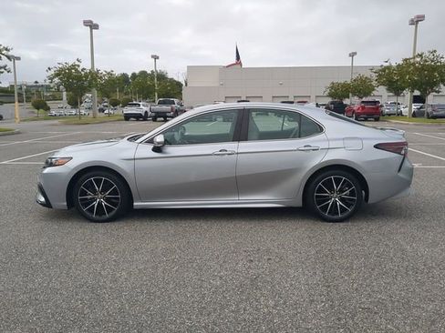 Certified 2024 Toyota Camry SE FWD image 7