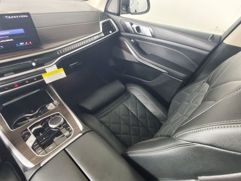 New 2026 BMW X7 xDrive40i image 24