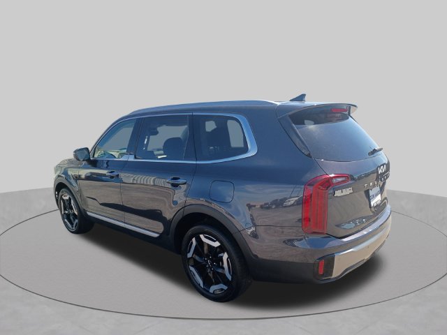 Used 2025 Kia Telluride S FWD image 4