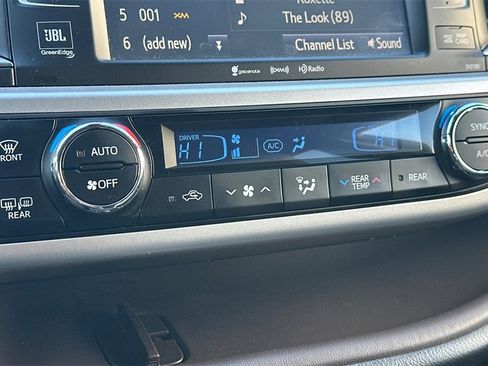 Used 2017 Toyota Highlander Limited image 20