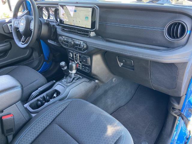 Used 2024 Jeep Wrangler Unlimited Rubicon 4xe AWD/4WD image 24