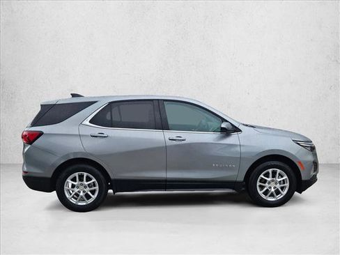 Used 2024 Chevrolet Equinox LT FWD image 4