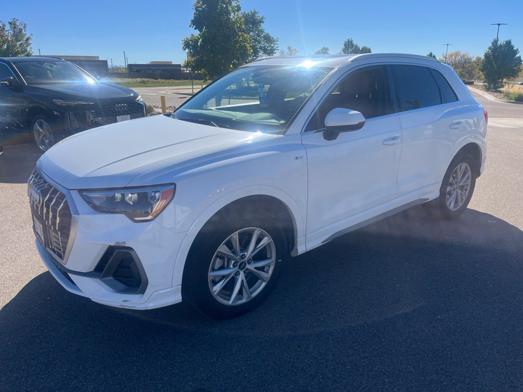 Used 2022 Audi Q3 2.0T Premium AWD/4WD image 2
